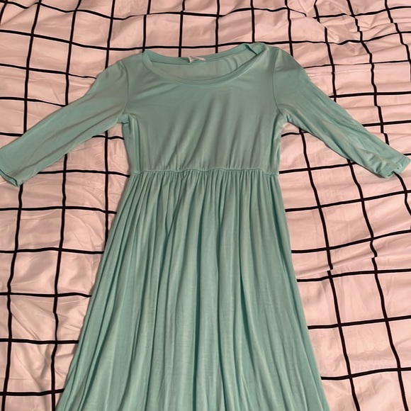 Girls 3/4 sleeve long dress size 12 - Picture 2 of 3